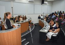 Câmara Municipal de Terenos realiza sessão marcada por homenagens ao Dia da Mulher e transição política