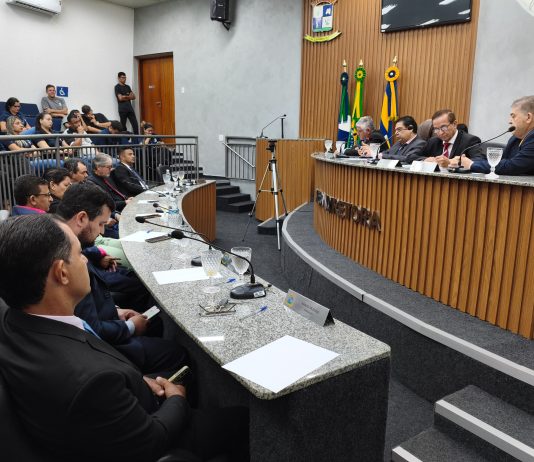 Câmara de Terenos debate seleção de diretores escolares e analisa novos projetos